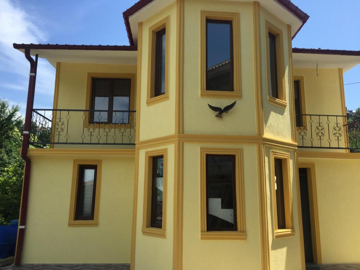 Apartment Murad Batumi Esterno foto